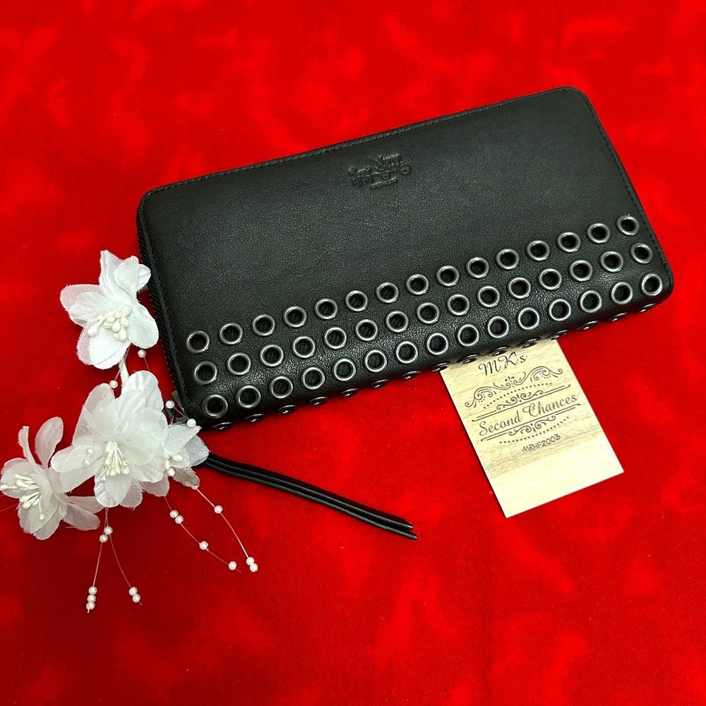 Coach Bleecker Grommets 52076 Accordion Zip Wallet in Black Leather - EUC
